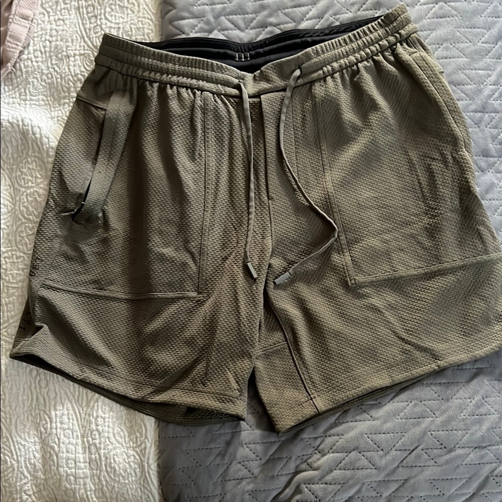 Lululemon Athletica Tan Athletic Shorts Relaxed Fit